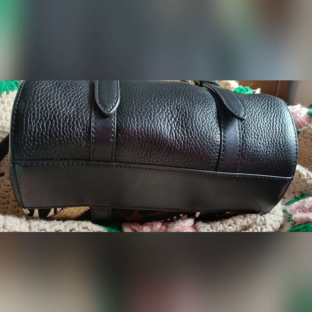 Michael Kors Barrel Style Bag - Picture 5 of 8